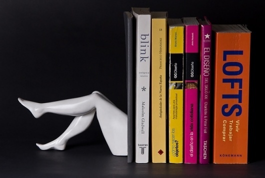 _MG_5096.jpg (JPEG Imagen, 670x451 pixels) #resin #white #bookend #books #book #legs #black #walking #holder
