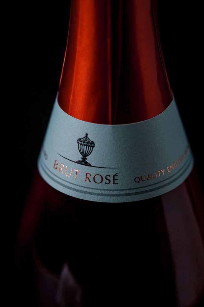 Woolton_Sparkling_Wine_Design_Packaging_3.jpg