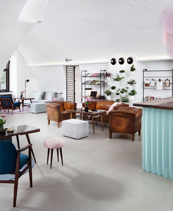 Friendly Accommodation for Today's Nomads - InteriorZine