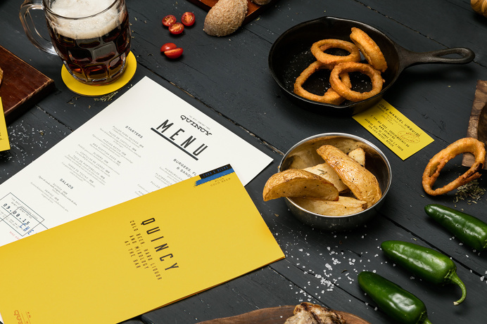 The all american comfort food. New spot located in San Luis Potosí, Mx. For the brand Parametro studio selected a wide set of types to crea
