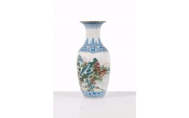 Pair of vases form balusters with collar flared China - Era of the Republic #Sets #Teasets #Porcelainsets #Antiqueplates #Plates #Wallplates #Figures #Porcelainfigurines #porcelain