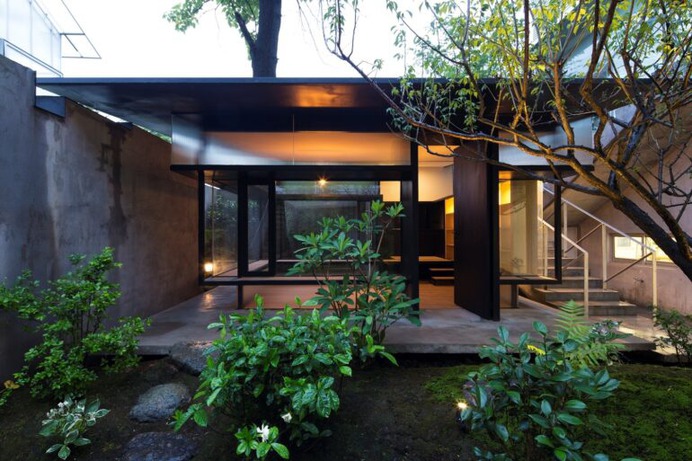 Tea House in Li Garden / Atelier Deshaus