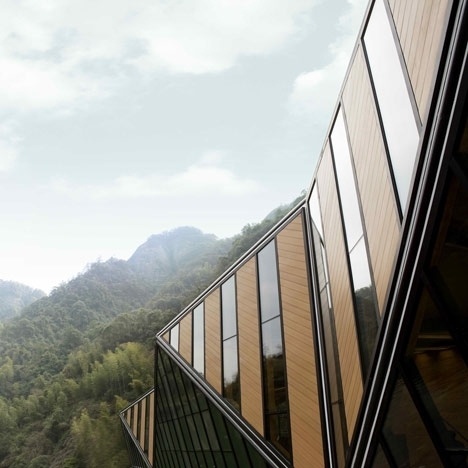 Dezeen » Blog Archive » Tianmen Mountain Restaurant by Liu Chongxiao #architecture