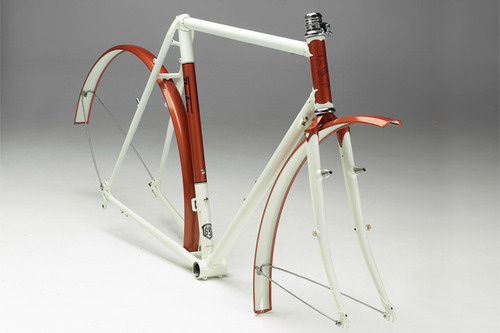 http://25.media.tumblr.com/0f47589b0ccf4bfb9ded251b8122dbf4/tumblr_mi2d5rzFK11r53oxio2_500.jpg #frame #white #bicycle #donhou #bike