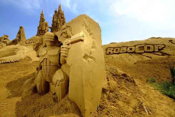 Remarkable Sand Sculptures in Blankenberge #sculpture #sand #art