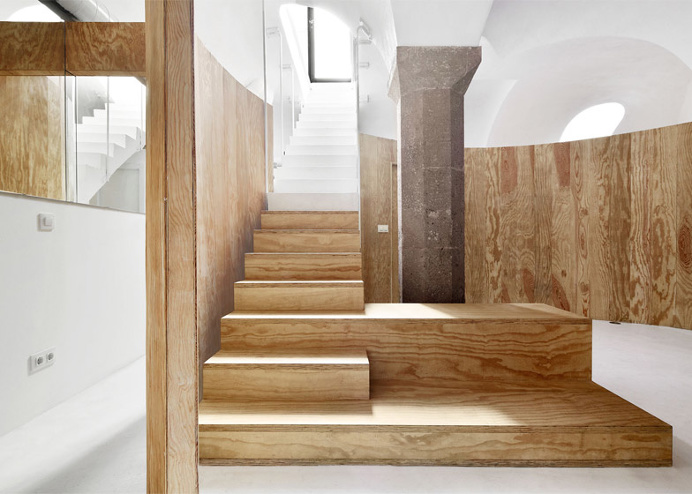 Vaulted basemen apartment Barcelona | Raul Sanchez