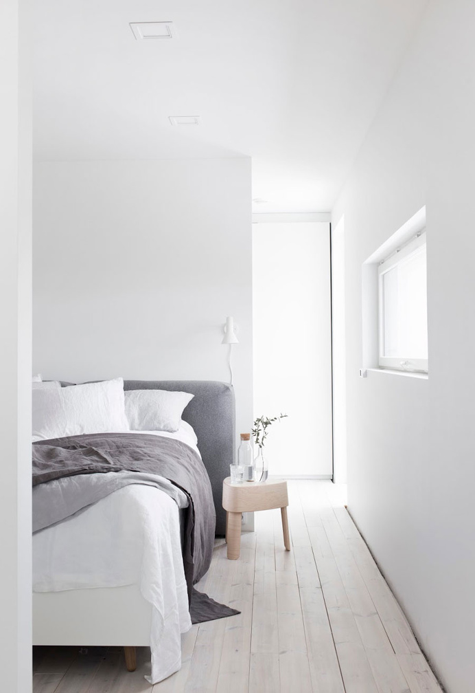 Minimal Home by Marja Wickmann via her blog Musta Ovi