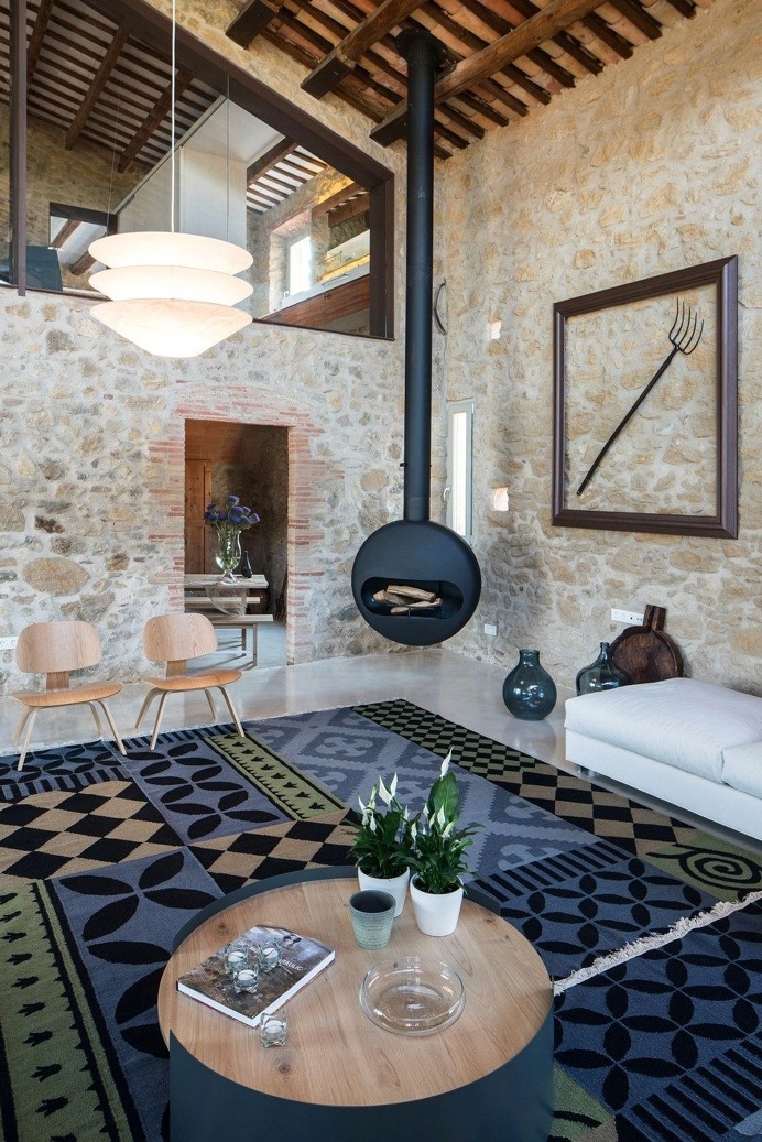 Girona Farmhouse Completely Refurbished by Gloria Duran Torrellas 1