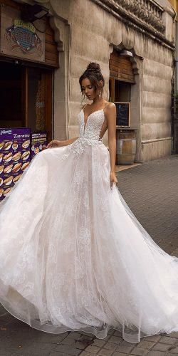 If you are looking for chic and elegance for your bridal outfit, take a look at these marvelous TinaValerdi2019 wedding dresses.
