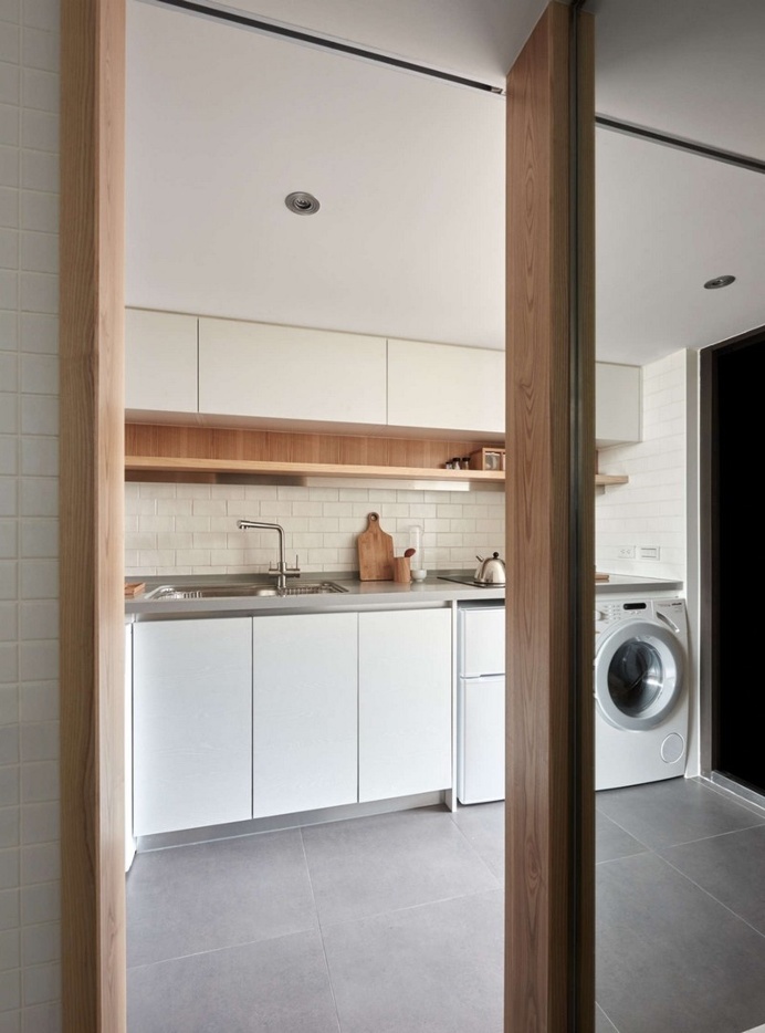 Renovation of a 22 sqm Old Flat in Taipei City / A Little Design Studio