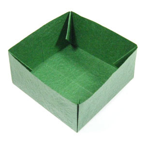 How to make a large square origami box (http://www.origami-make.org/howto-origami-box.php)