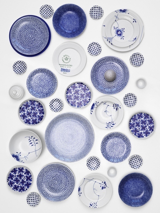 blue and white//Lotta Agaton #ceramics #patterns