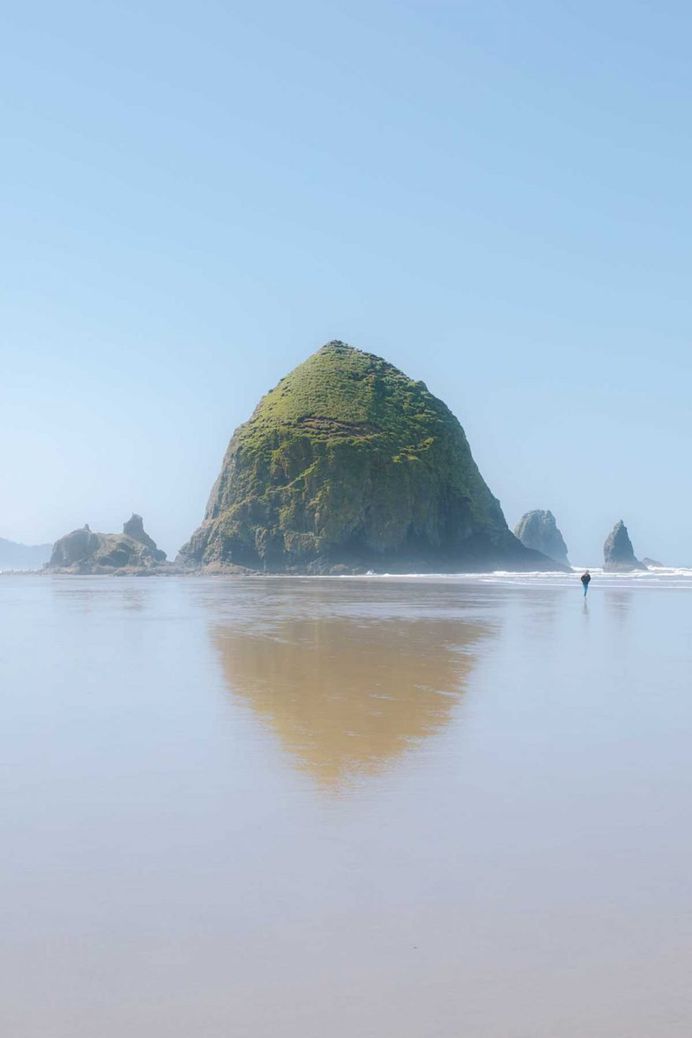 Roadtripping Oregon: A Visual Journey Through Oregon by Julia Nimke
