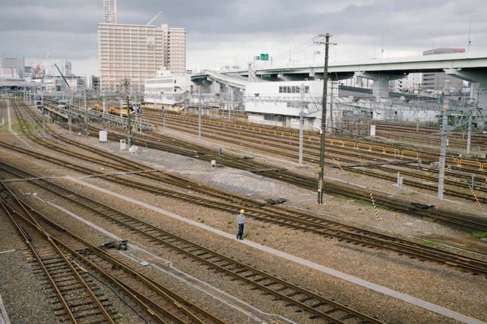 Elimination Method: Lonely People, Street Photography by Mankichi Shinshi