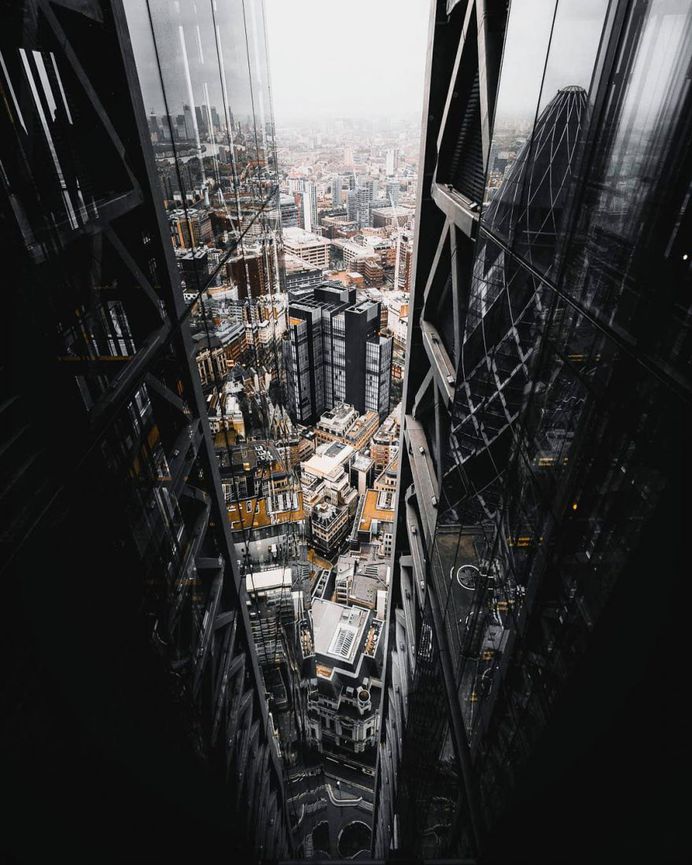 #streets_vision: Vibrant Urban Photography by Alex Cockwill