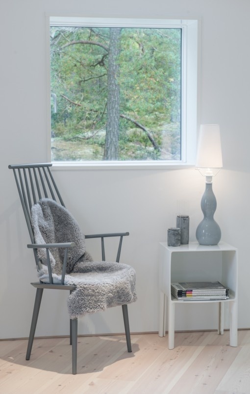 Villa Blabar. Loft seating area. Foto: Jason Strong #interior #beauty #sweden #white #chair #design #minimalism #architecture #grey