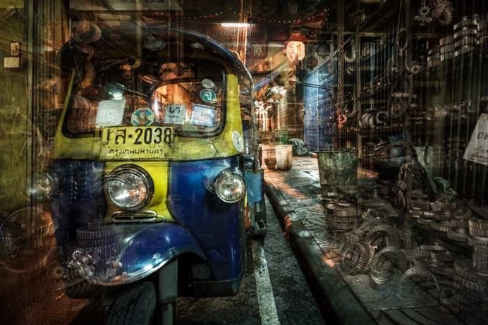 Bangkok Street Photography by Riccardo Magherini