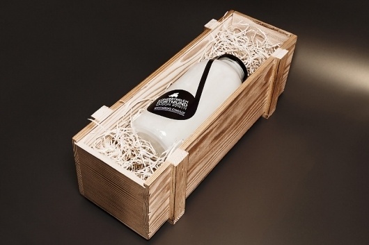 www.svengabriel.com #packaging #wood #milk #bottle