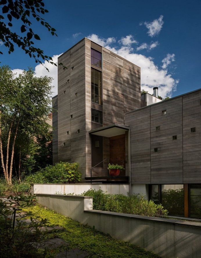 Little Round Bay House by Dynerman Architects 1