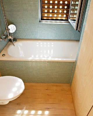 http://27.media.tumblr.com/tumblr_l87byvoVjS1qzgf8eo1_400.jpg #bathroom
