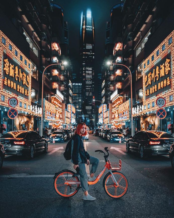 Striking Street Photos of Hong Kong by Donald Chan