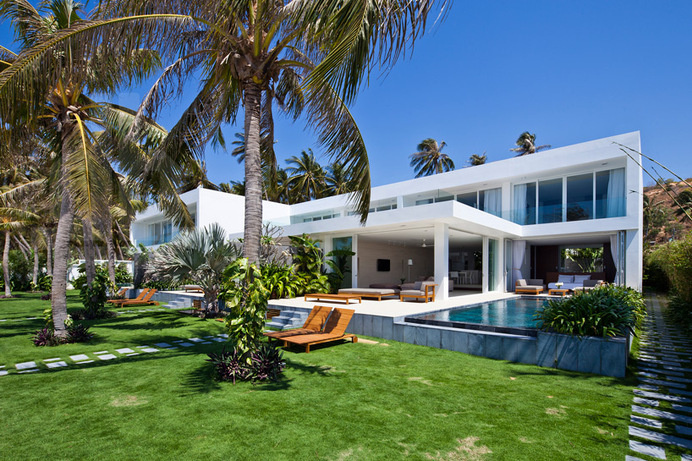 Holiday Inspiring Palm-Tree Hideout in Vietnam: Oceanique Villas #architecture #villa #holiday