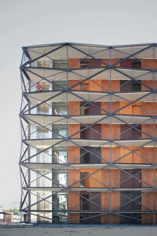 19th District Building – design by Ofis Arhitekti Architects