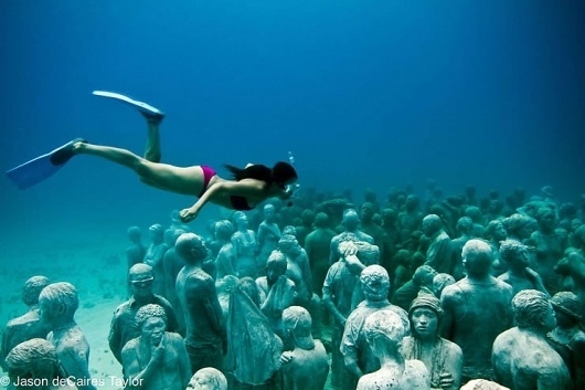 urban taster | stuff we like | Page 11 #sculpture #underwater #people