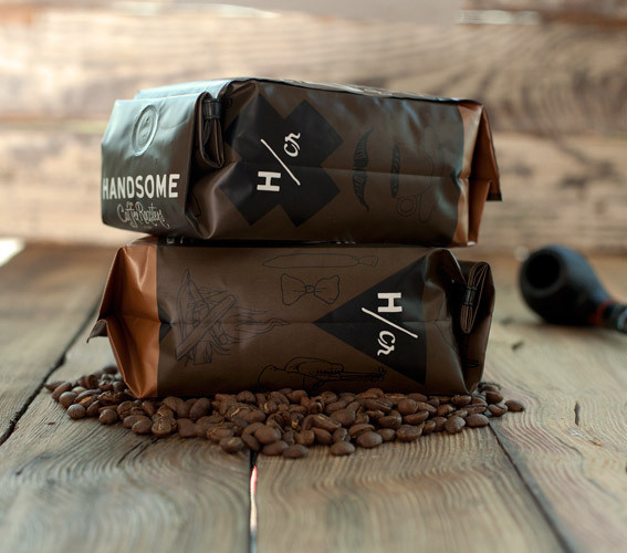 Handsome_Coffee_hand_sides_2 #packaging #bag #caffee
