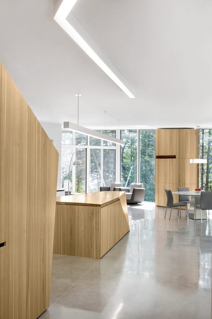 Low Rise House with a Sinuous Shape Guided by the Surrounding Nature 3