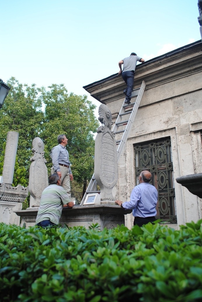 Wall-B World Wild • Istanbul, September 2014 #old #walby #istanbul #cemetery #photography #men #david #tombs #wall-b