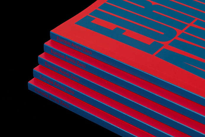 Arena Borghesi Cinema Book - Mindsparkle Mag Matteo Vandelli designed the Arena Borghesi Cinema Book. The 2018 edition of Arena Borghesi Cinema was focused on european comedy, showing a selection of movies directed or produced in Europe. #logo #packaging #identity #branding #design #color #photography #graphic #design #gallery #blog #project #mindsparkle #mag #beautiful #portfolio #designer