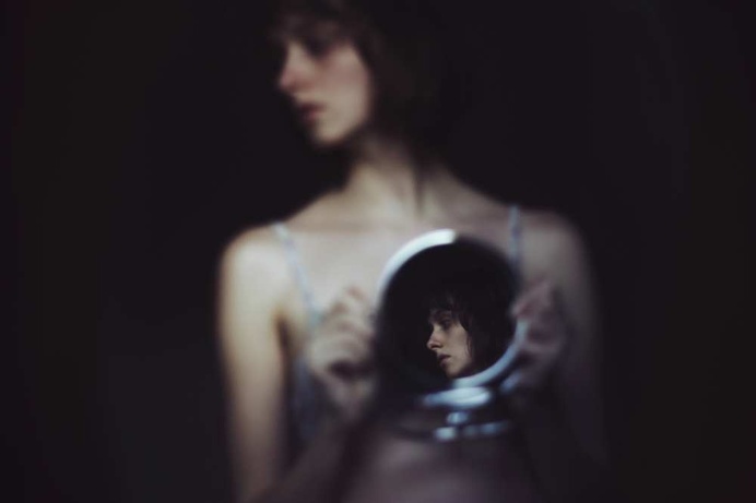 Beautiful Self Portraits by Isabella Bubola