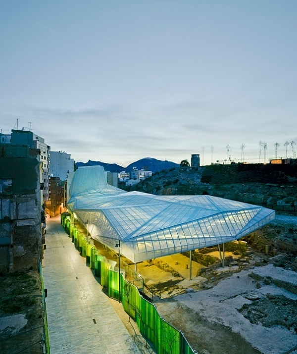 The protective roof of Amann-Cánovas-Marur for Molinete Park #architecture
