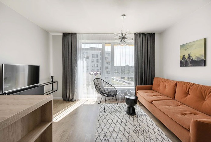 Small Urban Dwelling with Scandinavian and Feminine Accents - InteriorZine
