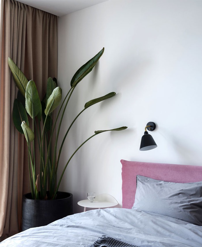 Open Plan Apartment Separated Only with Glass Panels - InteriorZine #bedroom #interior #decor