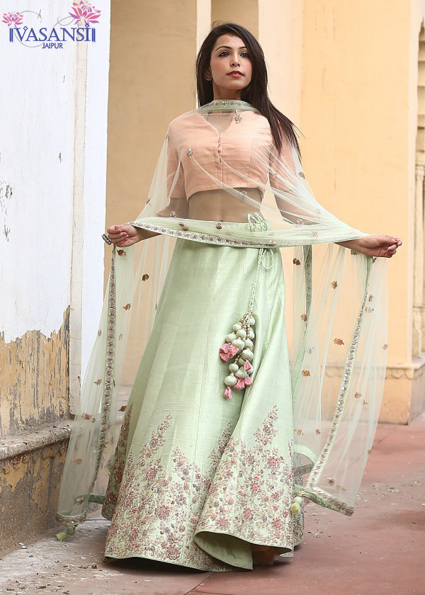 Vasansi Jaipur is an online designer store that is essentially well-suited in obliging the masses as it has a lovely combination of Indian s