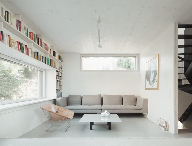 Built-ins Marly house, Karawitz Architects Image credit: Schnepp Renou #bookshelf #builtin #metal #stair