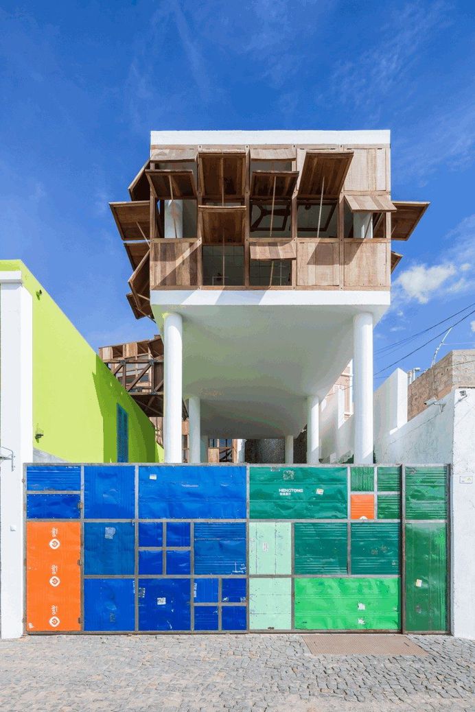 Eco-Friendly Hotel Designed for Trekking Lover 14