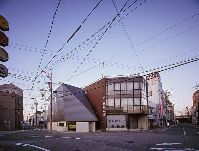 Tamakichi Mochiten by Nakahira Architects #design #architecture
