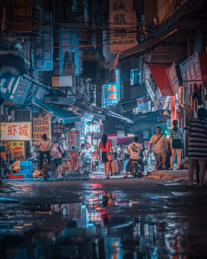 Cyberpunk Shanghai: Urban Photography by Victor Chiang