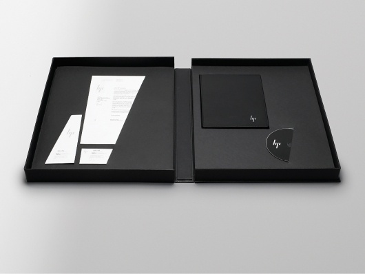 MovingBrands HP Case Study Stationery set #print #design #stationery