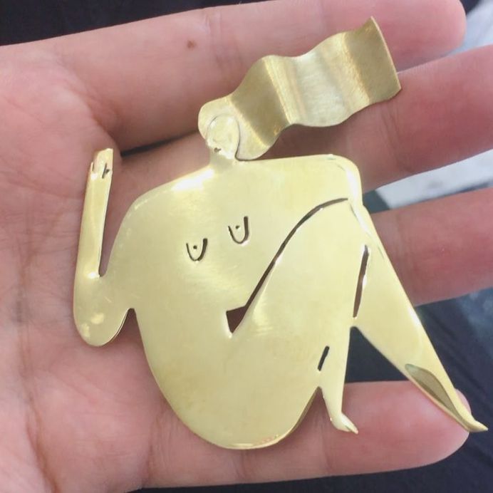 Elda Broglio auf Instagram: „#Selfie Fully handcrafted bronze brooch. Unique piece. - Part of a small jewelry collection I developed at @moralasnier.taller (Gracias…“