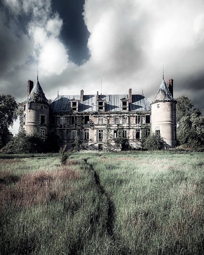 Abandoned Belgium: Stunning Urbex Photography by Valerie Leroy