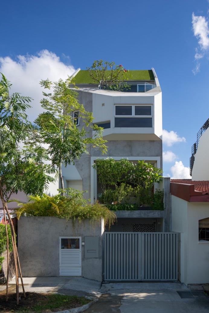 This Open House Gives You the Feeling That You Are in a Boundless Garden
