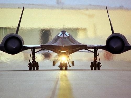 tumblr_lagh82lwVK1qbvq9jo1_500.jpg (500×375) #jet #heat #airplane #engine