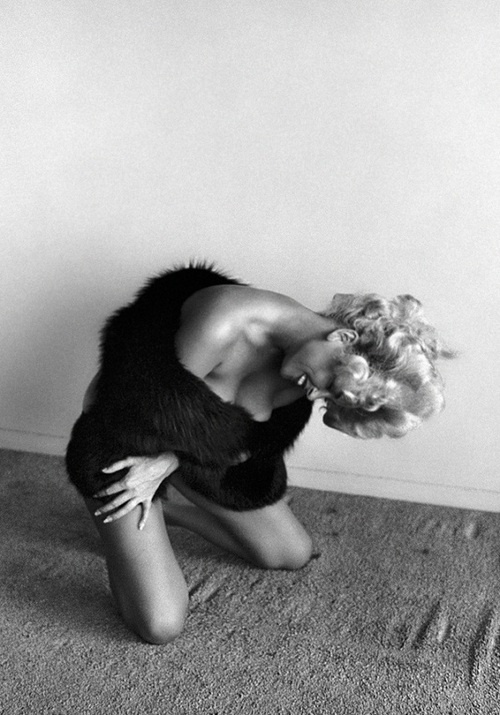 Photography(Eve MeyerÂ by Russ Meyer,Â 1955, viaÂ noonesnemesis) #fashion #meyer #russ #eve