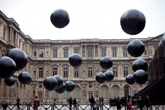 Ambiance.jpg (1600×1067) #paris #spheres #black #ambient #photography #art