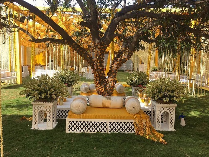 tree decoration for wedding
