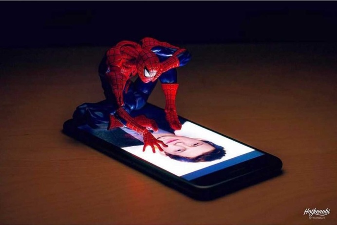 Stunning Mashup Photos of Superhero Action Figures by Japanese Photographer Hotkenobi